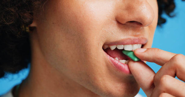 Why Breath Spray Beats Gum and Mints Every Time